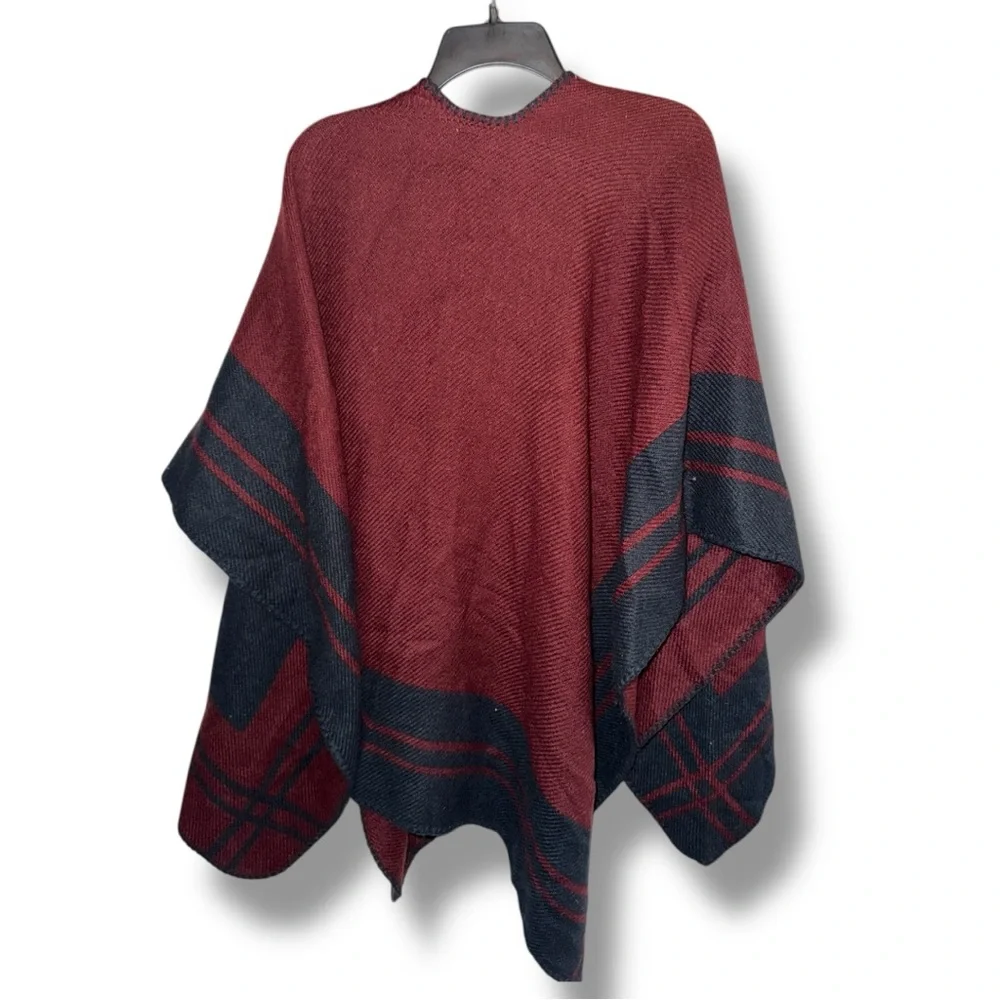 West Loop Burgundy & Black Plaid Open Front Poncho Ruana Wrap Knit Cape OS EUC